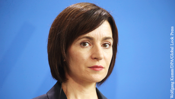 Парламент Молдавии отправил в отставку правительство Санду