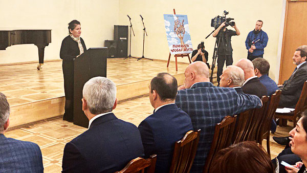 В Москве открылась выставка в память о жертвах теракта в Беслане
