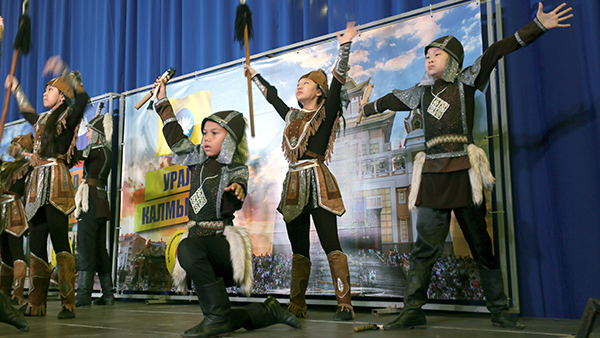 В Калмыкии открылся фестиваль национальной культуры «Внуки Джангара»