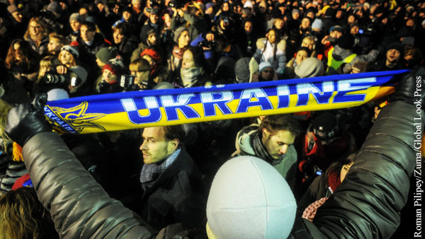 Годовщину «евромайдана» в Киеве отметили протестом против перемирия в Донбассе