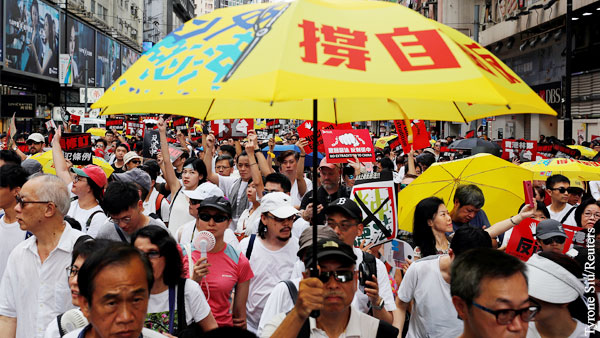 Эксперт: Протесты в Гонконге перейдут в критическую фазу