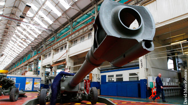 Британия собралась пересмотреть отказ от кассетных боеприпасов на случай «войны с Россией»
