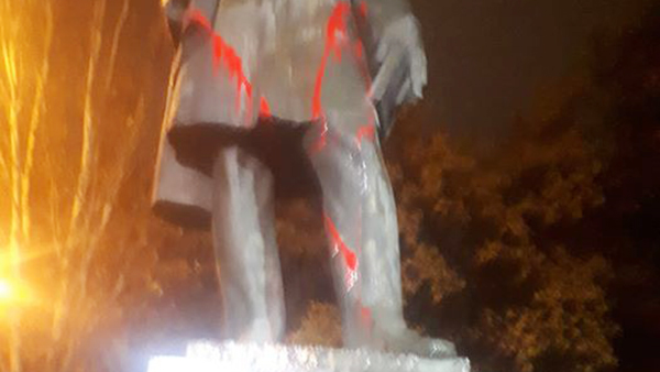 В Ереване осквернили памятник Грибоедову