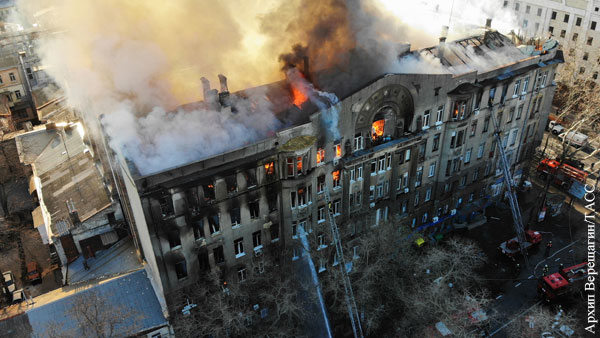На Украине объявили траур в связи с трагедией в одесском колледже