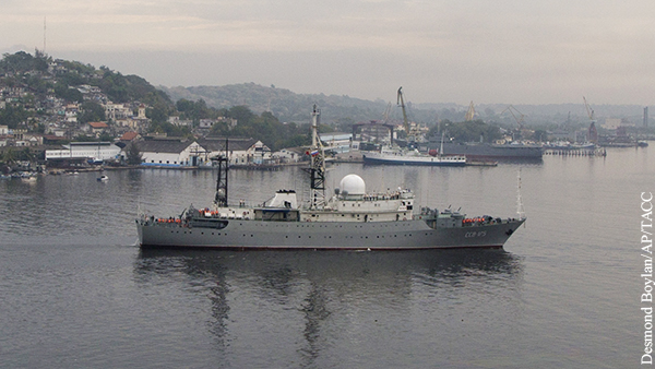 США заявили о «небезопасных маневрах» российского корабля у побережья Флориды