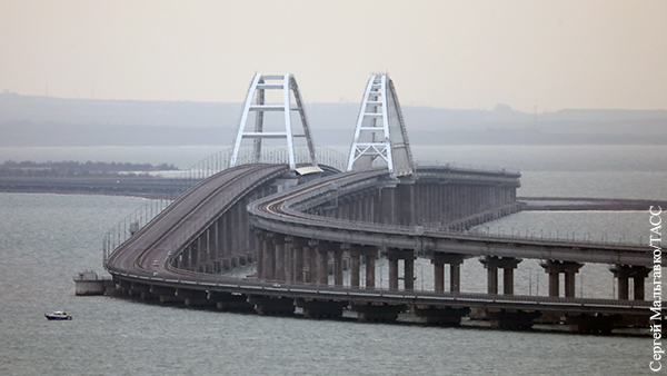 Путин заявил о планах России реализовывать проекты, подобные Крымскому мосту