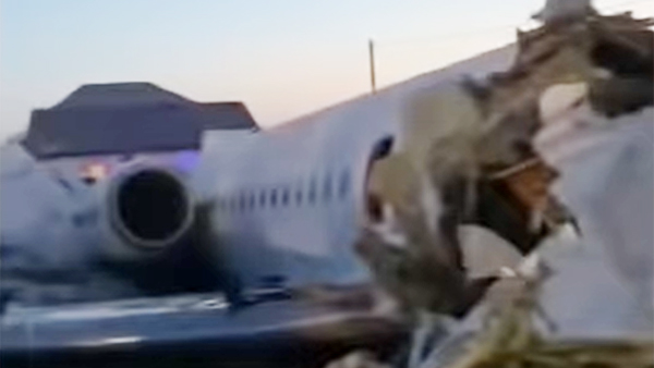 Появилось видео с места крушения самолета в Казахстане