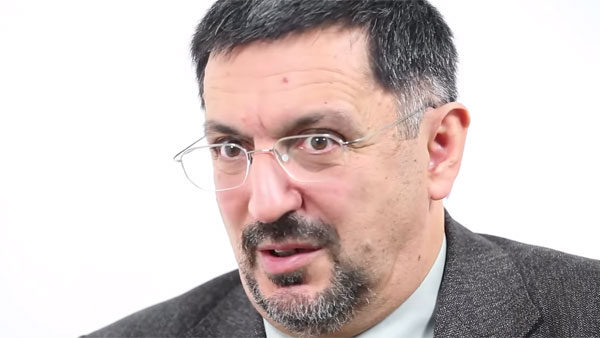 Назвавший русский язык «клоачным» профессор вновь оказался в центре скандала