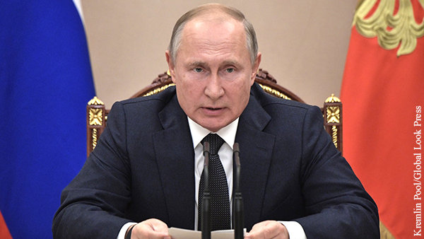 Путин назвал «моральными уродами» противников господдержки семей с детьми
