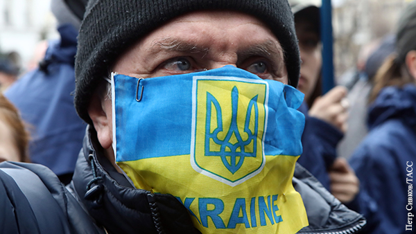 Киев потребовал от Лондона извинений за признание трезубца символом экстремизма