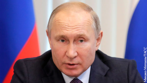 Путин поручил продлить выплаты маткапитала до конца 2026 года