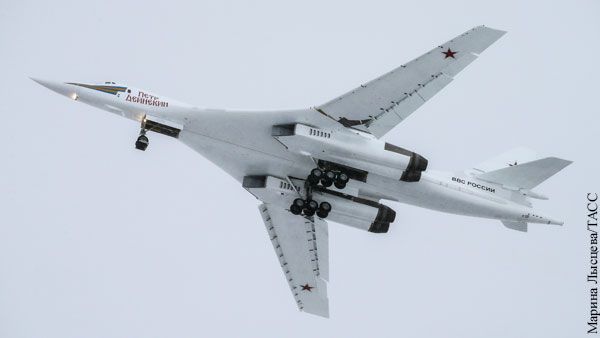 Глубоко модернизированный ракетоносец Ту-160 выполнил первый полет