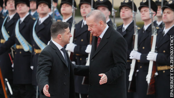 Эрдоган поприветствовал украинских военных бандеровским лозунгом