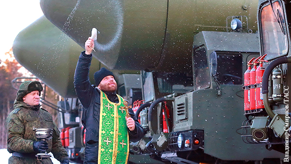 РПЦ предложили перестать освящать оружие массового поражения
