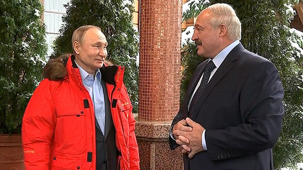 Лукашенко пожаловался Путину на нехватку снега