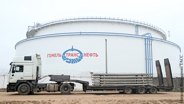 Белоруссия решила покупать нефть у России по мировым ценам