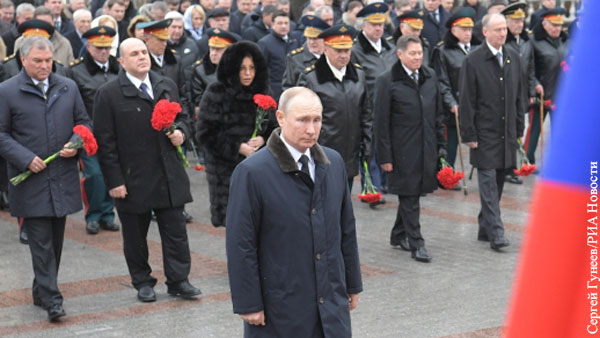 Путин в День защитника Отечества возложил венок к Могиле Неизвестного Солдата