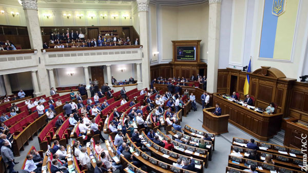 В Раде предложили разрешить депутатам выступать на русском языке