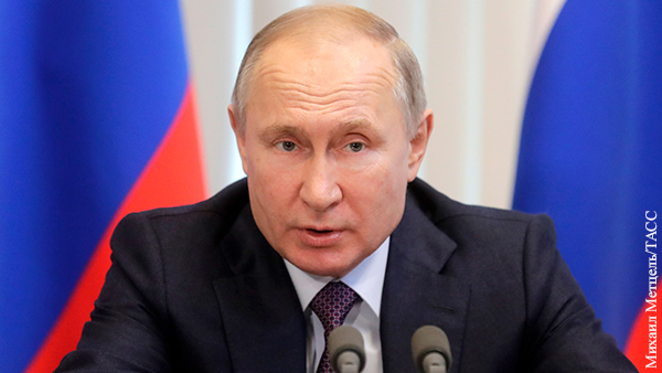 Путин поддержал идею о закреплении в Конституции особого отношения к детям