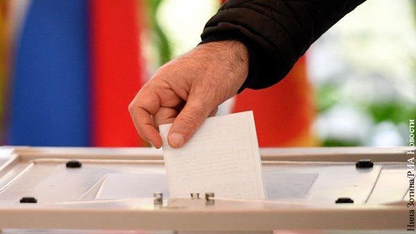 Всероссийское голосование по поправкам в Конституцию предложено провести 22 апреля