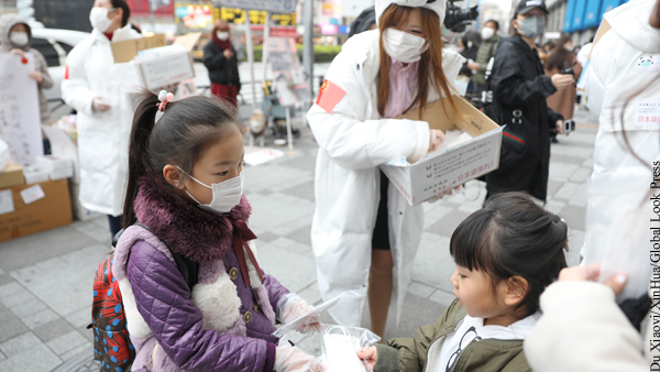 Власти Японии начали подготовку к объявлению ЧС из-за коронавируса