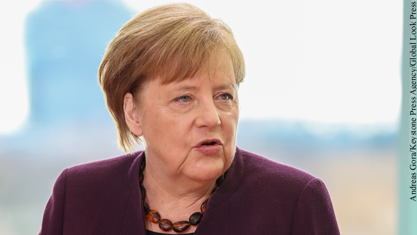 Меркель раскритиковала Эрдогана за использование мигрантов для давления на ЕС