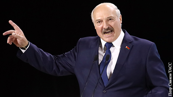 Лукашенко обвинил Россию в решении вопросов с помощью «вентиля на нефтяной трубе»