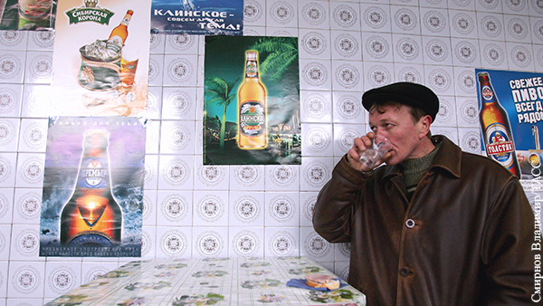 В Общественной палате оценили предложение запретить продажу алкоголя в «наливайках»