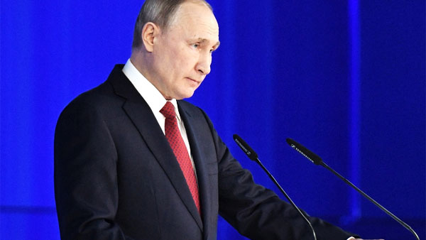 Путин обсудил с главами фракций Госдумы поправки в Конституцию