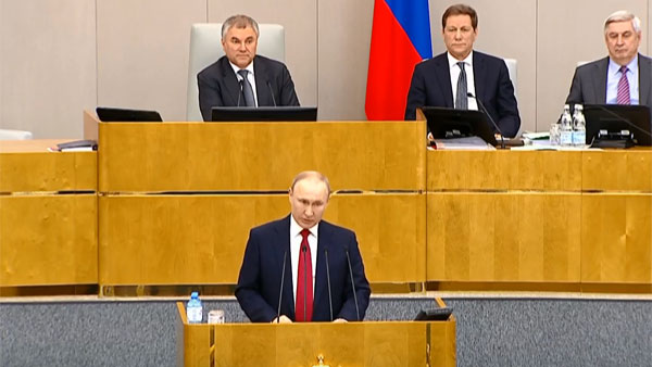 Путин одобрил поправку о снятии ограничения для участия в выборах президента