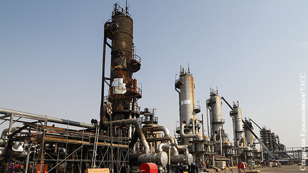 Цены на нефть пошли вниз после решения Саудовской Аравии резко увеличить добычу