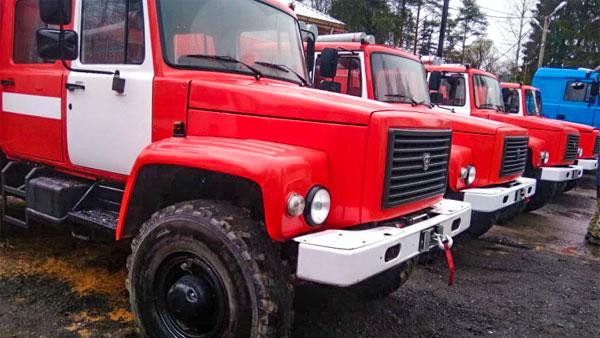 Лесничества в Ленобласти получили новую партию лесопожарной техники