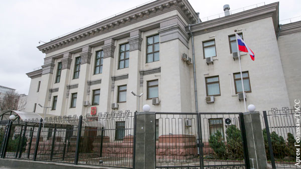Киев разорвал договоры об аренде земли с российским посольством
