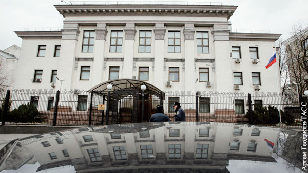 Погребинский: Украина не пойдет на изъятие зданий российского посольства в Киеве
