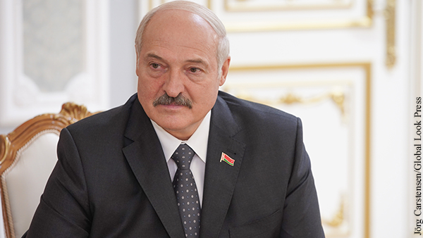 Лукашенко возмутился закрытием границы с Россией и пообещал позвонить Путину