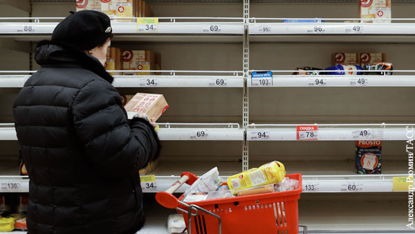 Путин попросил россиян не покупать продукты впрок