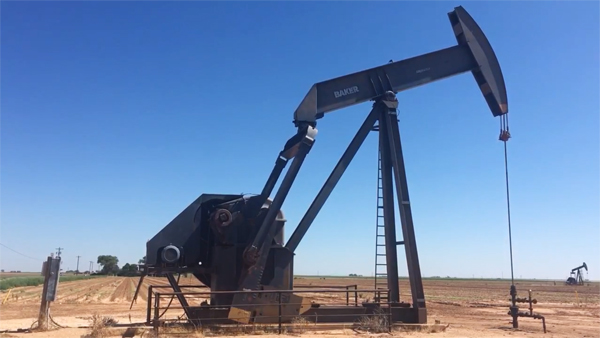 Нефтяные компании США собрались снизить добычу нефти