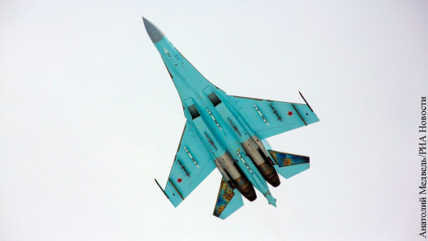 Истребитель Су-27 пропал с радаров над Черным морем