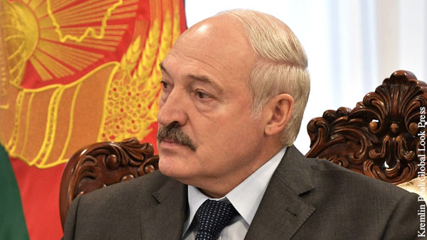 Лукашенко призвал задуматься о рукотворном происхождении коронавируса
