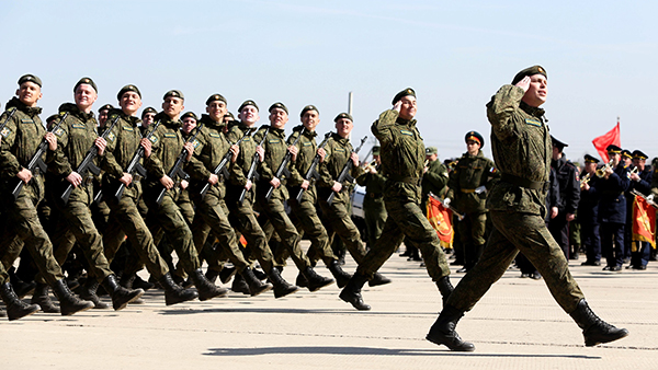 Первая совместная воздушно-наземная тренировка парада Победы прошла в Алабино