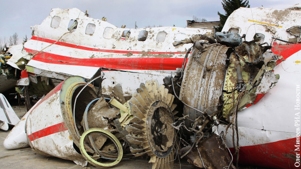 В Польше подготовили окончательный доклад о крушении Ту-154 под Смоленском