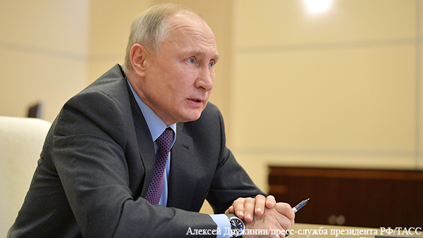 Путин обсудит со специалистами возможность сокращения нерабочих дней в апреле
