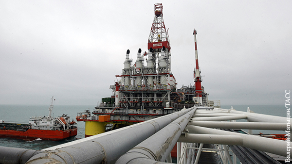 Стало известно о договоренности России и Саудовской Аравии о сокращении добычи нефти