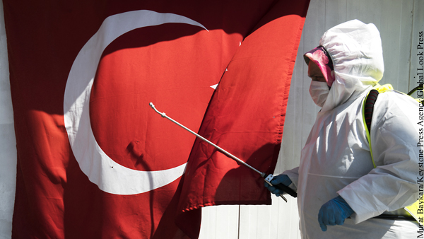 В Турции за сутки выявили 5 тыс. случаев заражения коронавирусом