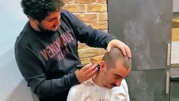 Блогеры поддержали флешмоб Кадырова и побрили головы