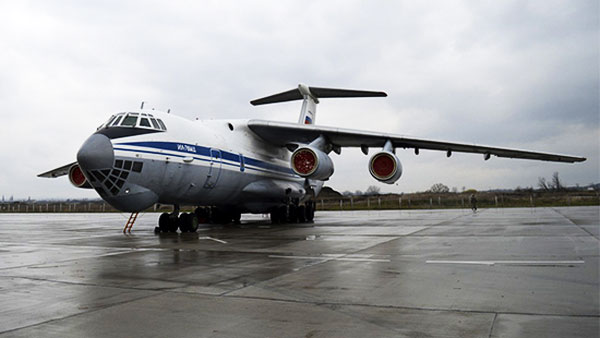 Второй самолет с российскими военными вернулся из Италии