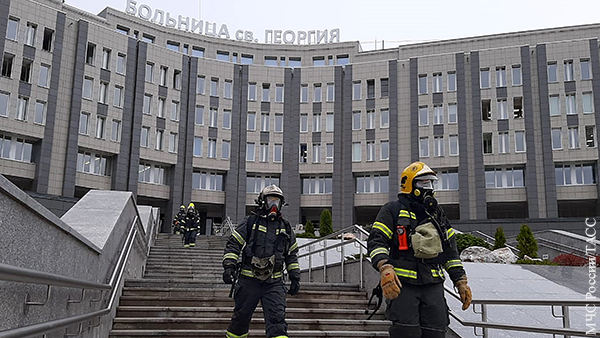 Реаниматолог назвал вероятные причины возгорания аппарата ИВЛ в петербургской больнице