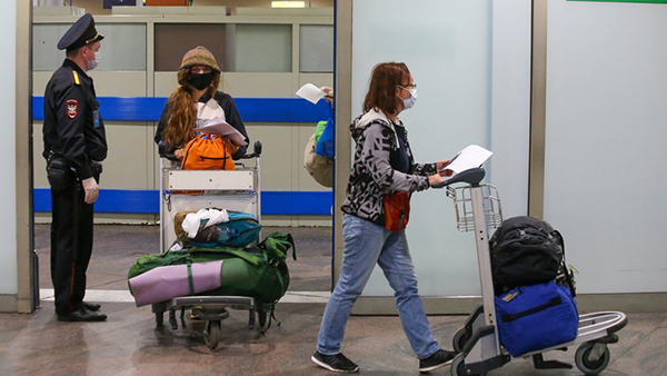 МИД назвал количество вернувшихся за неделю на родину россиян