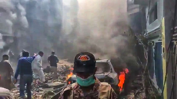 При крушении пассажирского самолета в Пакистане никто не выжил