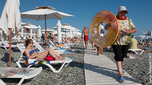 Попова рассказала об ограничениях для отдыхающих на пляже